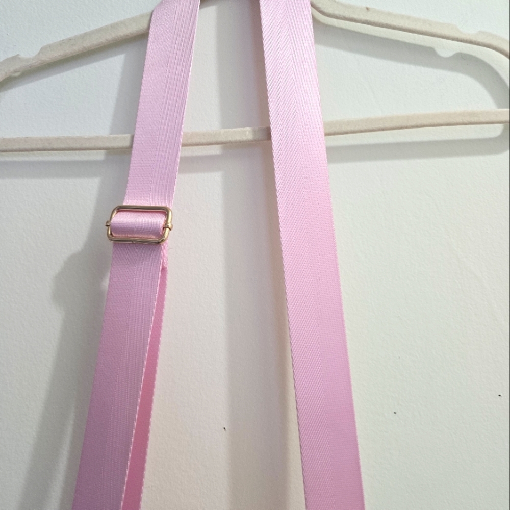 ☆ Icing Pink and Gold Shoulder Bag with Plush Texture and Rounded Shape - Picture 14 of 15